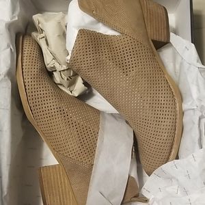 Brand new Dolce vita booties